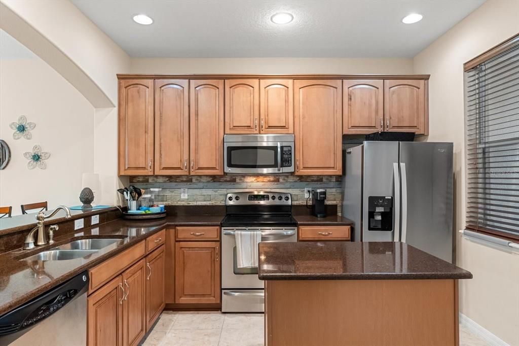 Active With Contract: $325,000 (3 beds, 2 baths, 1956 Square Feet)