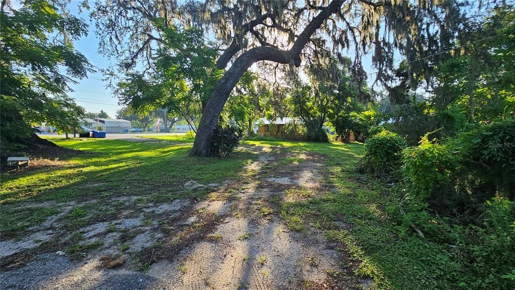 For Sale: $372,000 (3 beds, 2 baths, 1425 Square Feet)