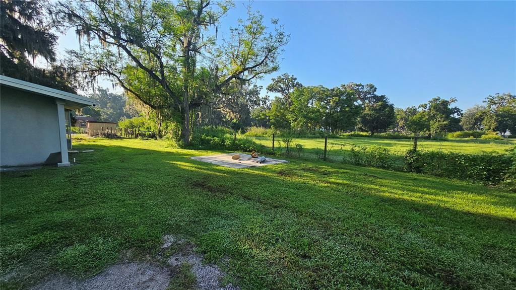 For Sale: $372,000 (3 beds, 2 baths, 1425 Square Feet)