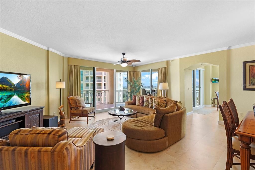 В аренду: $8,000 (2 спален, 2 ванн, 1952 Квадратных фут)