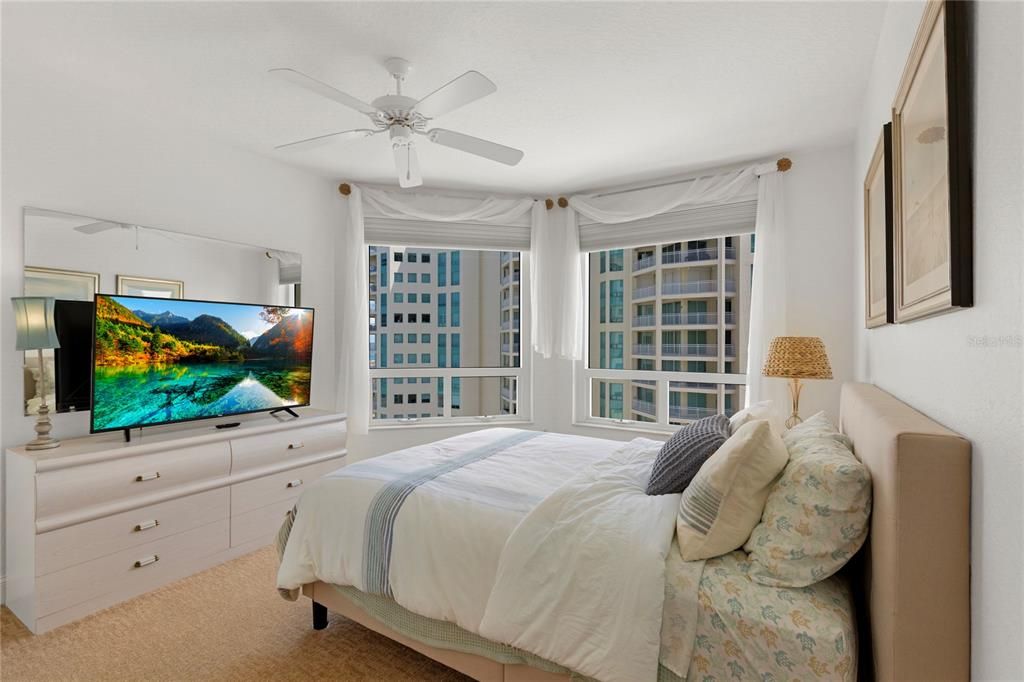 В аренду: $8,000 (2 спален, 2 ванн, 1952 Квадратных фут)