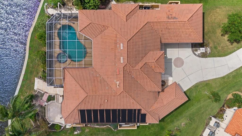 Под контрактом: $1,150,000 (3 спален, 3 ванн, 3828 Квадратных фут)