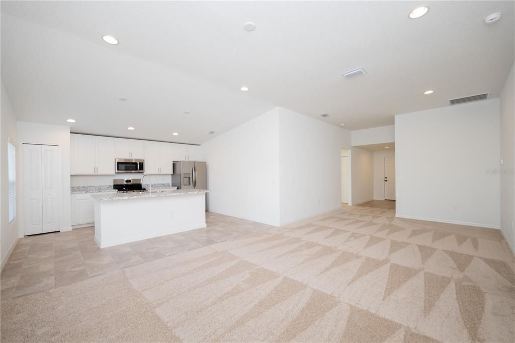 Active With Contract: $306,480 (3 beds, 2 baths, 1447 Square Feet)