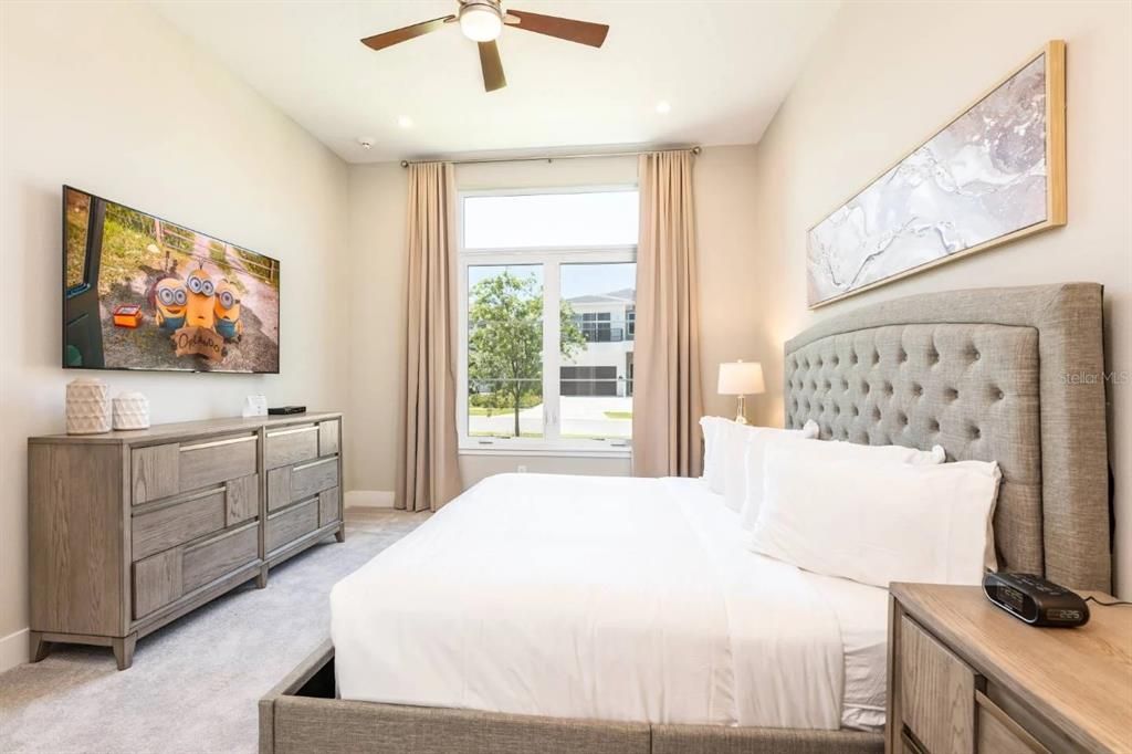 For Sale: $2,795,000 (7 beds, 7 baths, 5944 Square Feet)