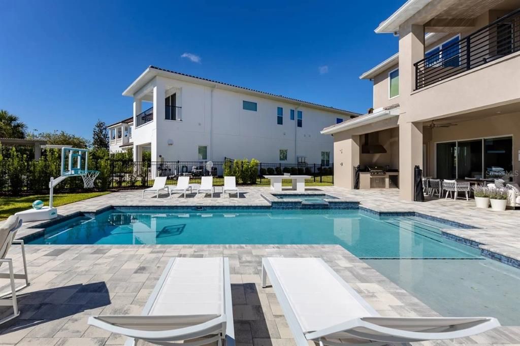 For Sale: $2,795,000 (7 beds, 7 baths, 5944 Square Feet)