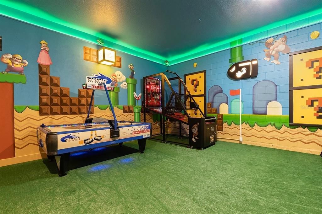 For Sale: $2,795,000 (7 beds, 7 baths, 5944 Square Feet)