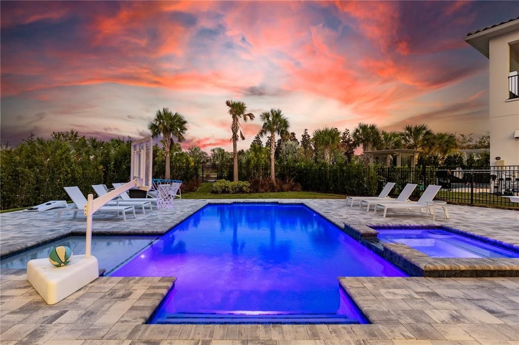 For Sale: $2,795,000 (7 beds, 7 baths, 5944 Square Feet)