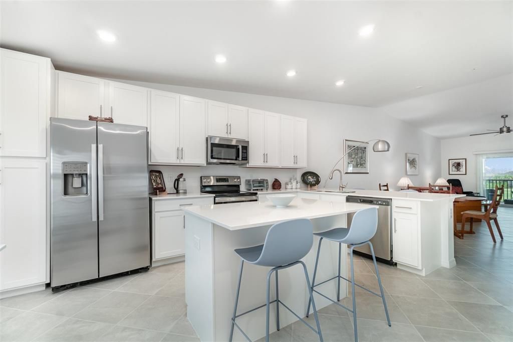 В аренду: $2,300 (2 спален, 2 ванн, 1569 Квадратных фут)