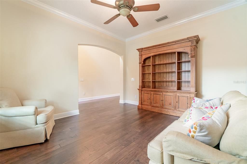 En Venta: $925,000 (4 camas, 3 baños, 3451 Pies cuadrados)