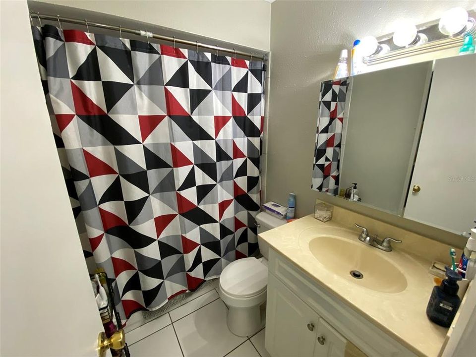 Activo con contrato: $115,000 (1 camas, 1 baños, 777 Pies cuadrados)