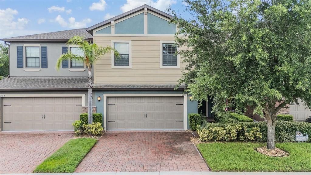 Activo con contrato: $400,000 (3 camas, 2 baños, 2303 Pies cuadrados)