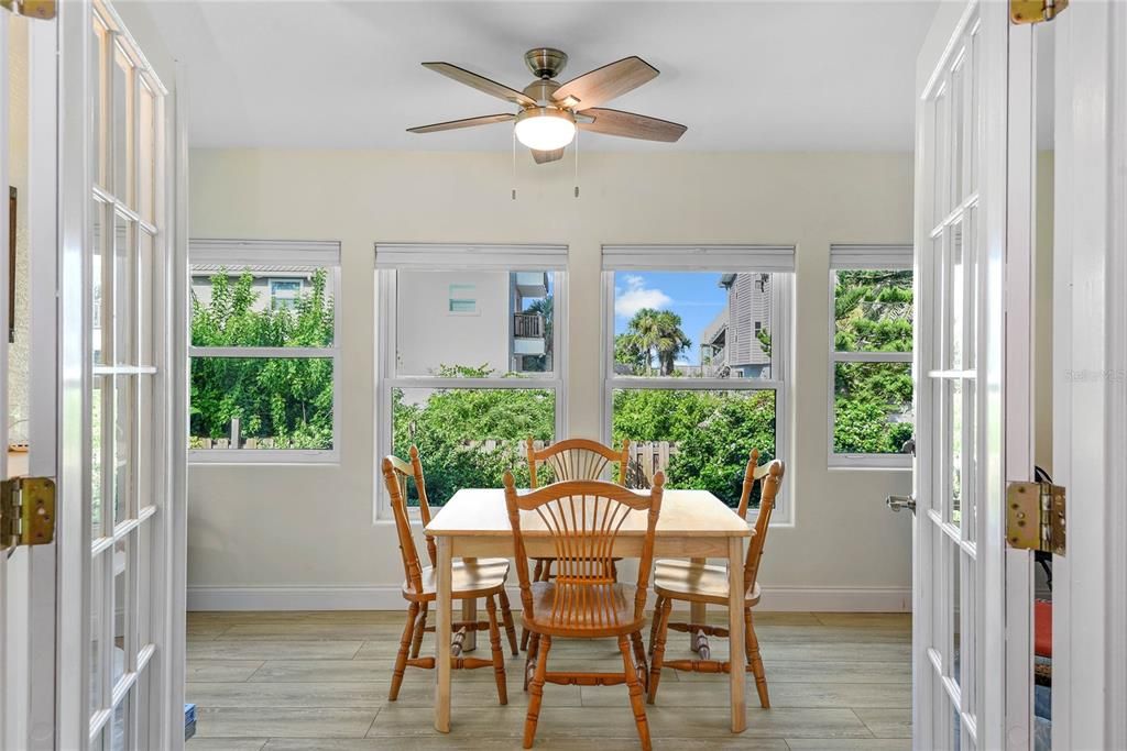 En Venta: $824,900 (3 camas, 2 baños, 2088 Pies cuadrados)