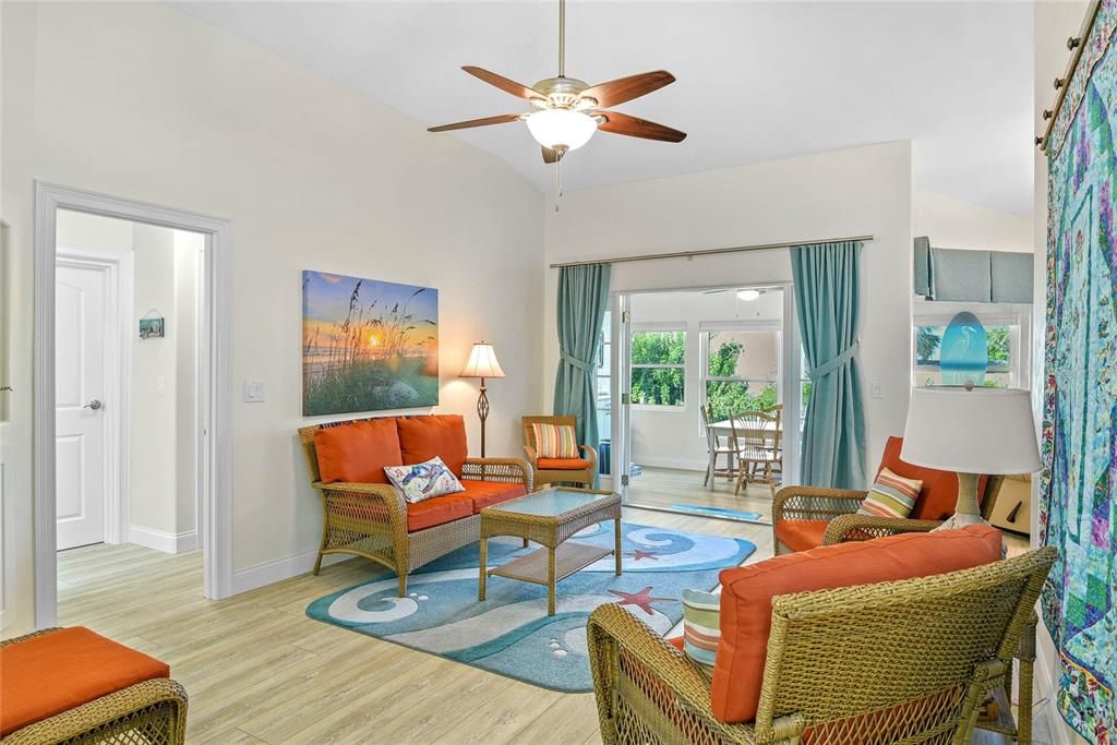 En Venta: $824,900 (3 camas, 2 baños, 2088 Pies cuadrados)