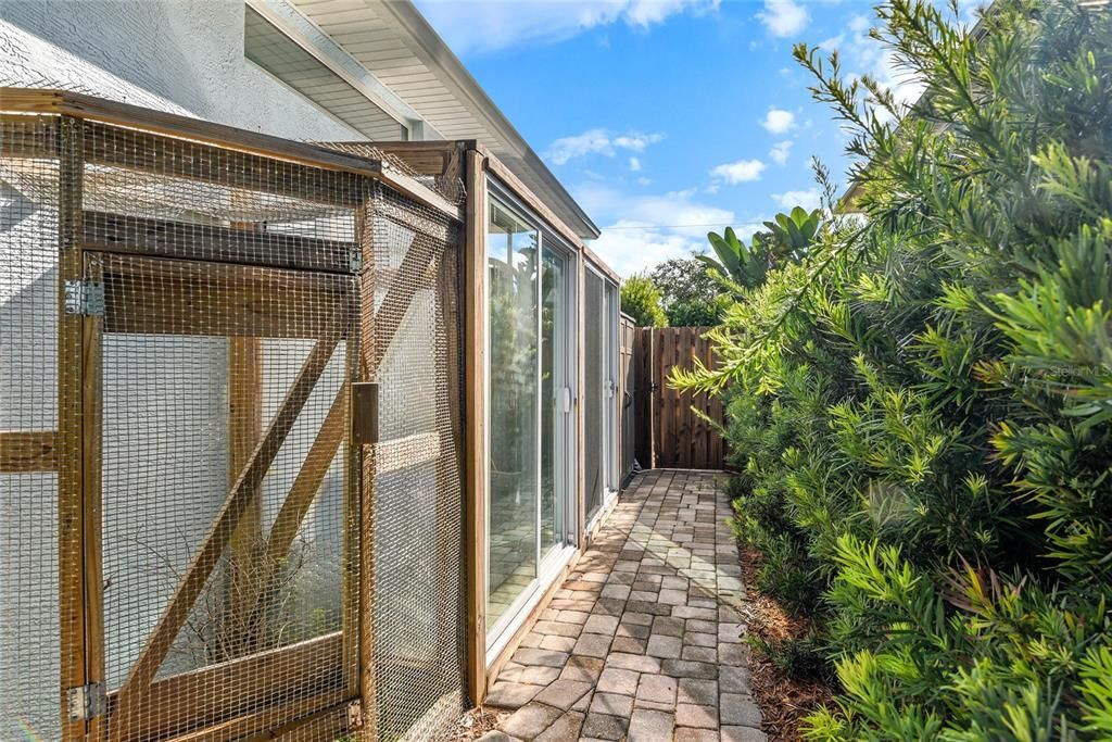 En Venta: $824,900 (3 camas, 2 baños, 2088 Pies cuadrados)