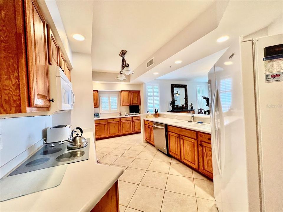 В аренду: $6,750 (3 спален, 3 ванн, 2351 Квадратных фут)