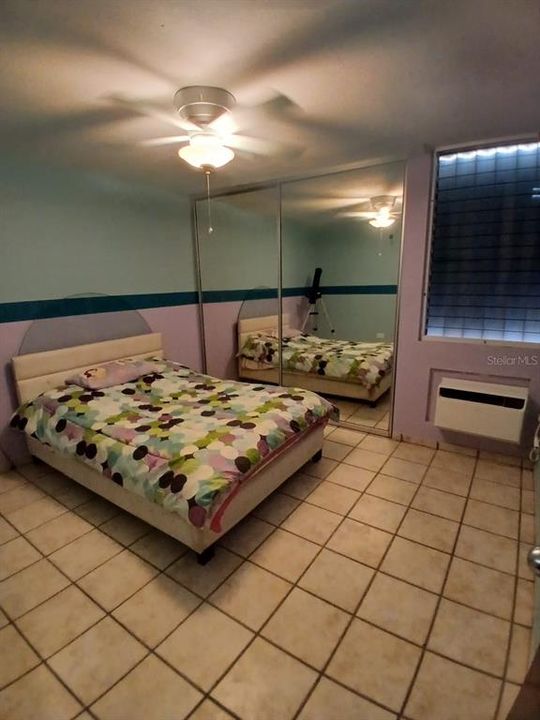 En Venta: $260,000 (3 camas, 2 baños, 1246 Pies cuadrados)