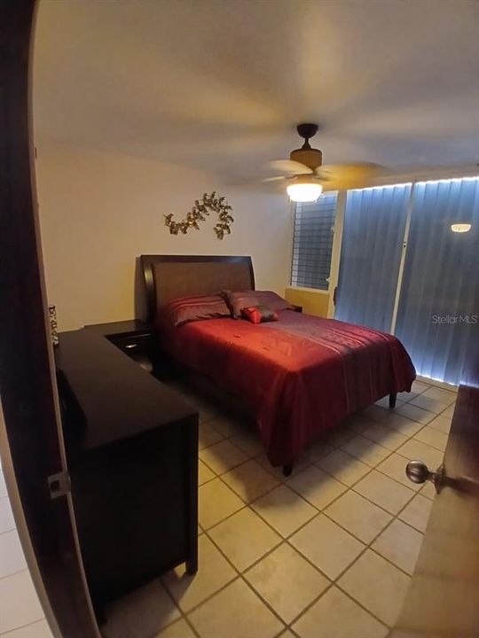 En Venta: $260,000 (3 camas, 2 baños, 1246 Pies cuadrados)