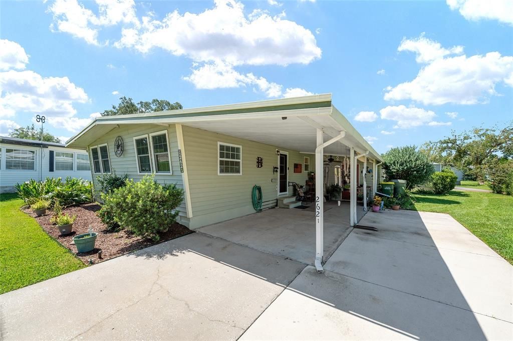 На продажу: $159,999 (2 спален, 2 ванн, 1276 Квадратных фут)