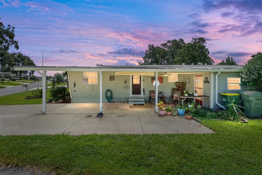 На продажу: $159,999 (2 спален, 2 ванн, 1276 Квадратных фут)