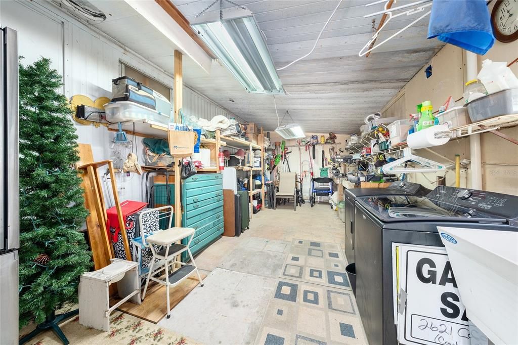 На продажу: $159,999 (2 спален, 2 ванн, 1276 Квадратных фут)