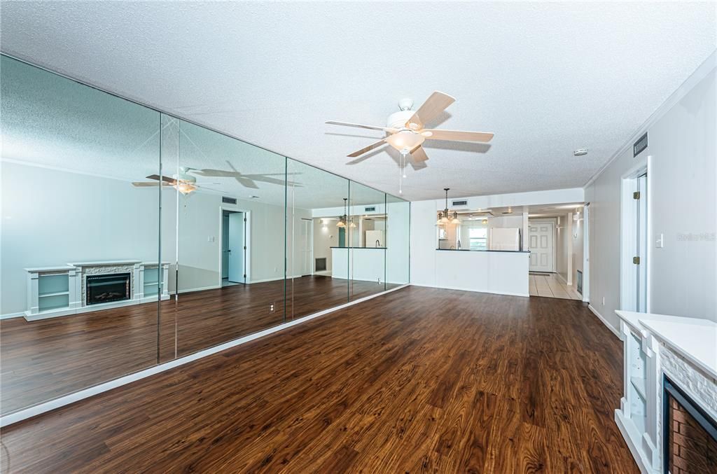 Activo con contrato: $200,000 (2 camas, 2 baños, 1280 Pies cuadrados)