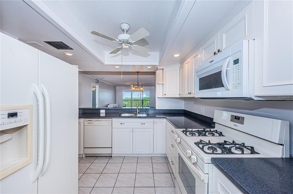 Activo con contrato: $200,000 (2 camas, 2 baños, 1280 Pies cuadrados)