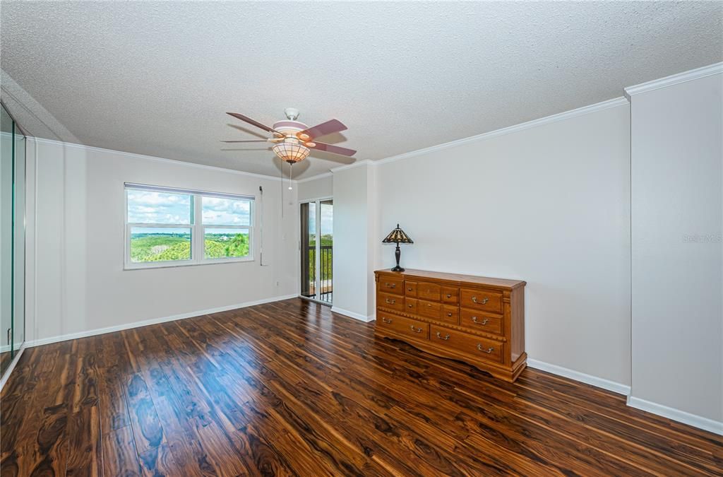 Activo con contrato: $200,000 (2 camas, 2 baños, 1280 Pies cuadrados)