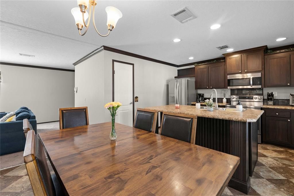 待售: $450,000 (3 贝兹, 2 浴室, 1456 平方英尺)