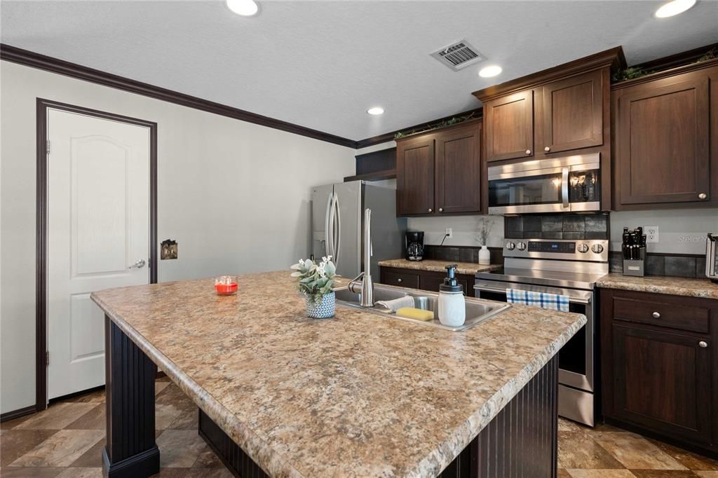 待售: $450,000 (3 贝兹, 2 浴室, 1456 平方英尺)