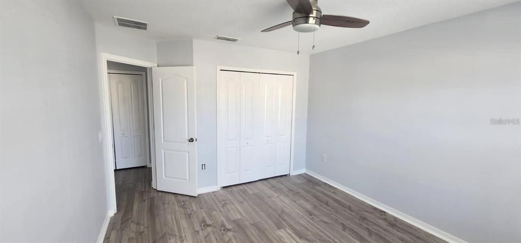 合同活跃: $238,900 (2 贝兹, 2 浴室, 1268 平方英尺)