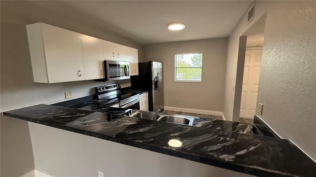 For Rent: $1,425 (2 beds, 2 baths, 1153 Square Feet)