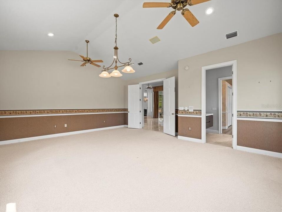 待售: $2,390,000 (4 贝兹, 5 浴室, 4579 平方英尺)