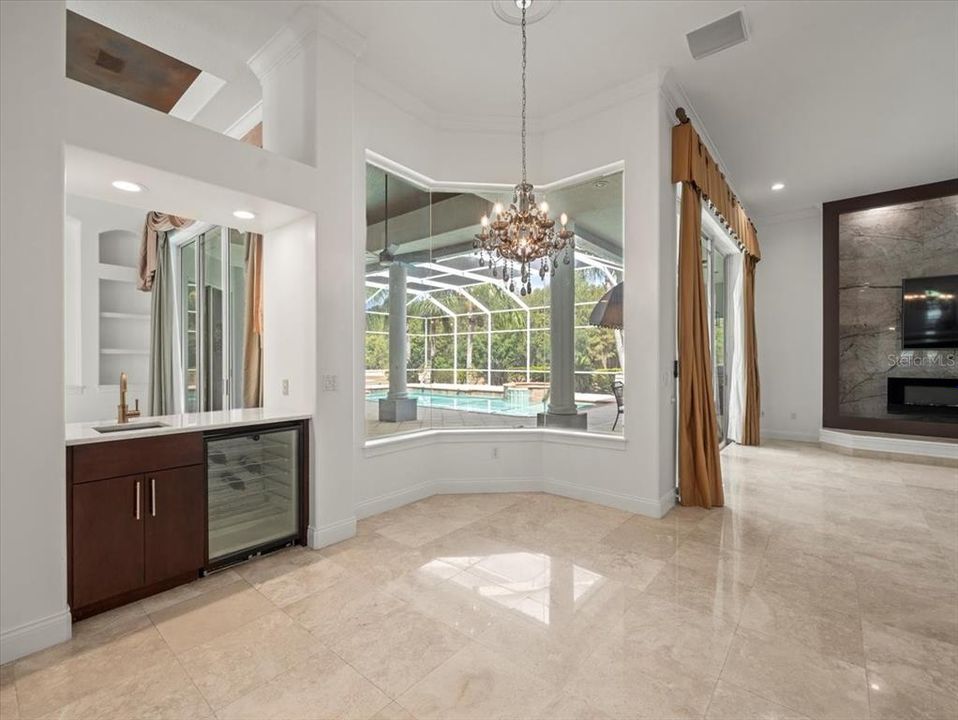 待售: $2,390,000 (4 贝兹, 5 浴室, 4579 平方英尺)