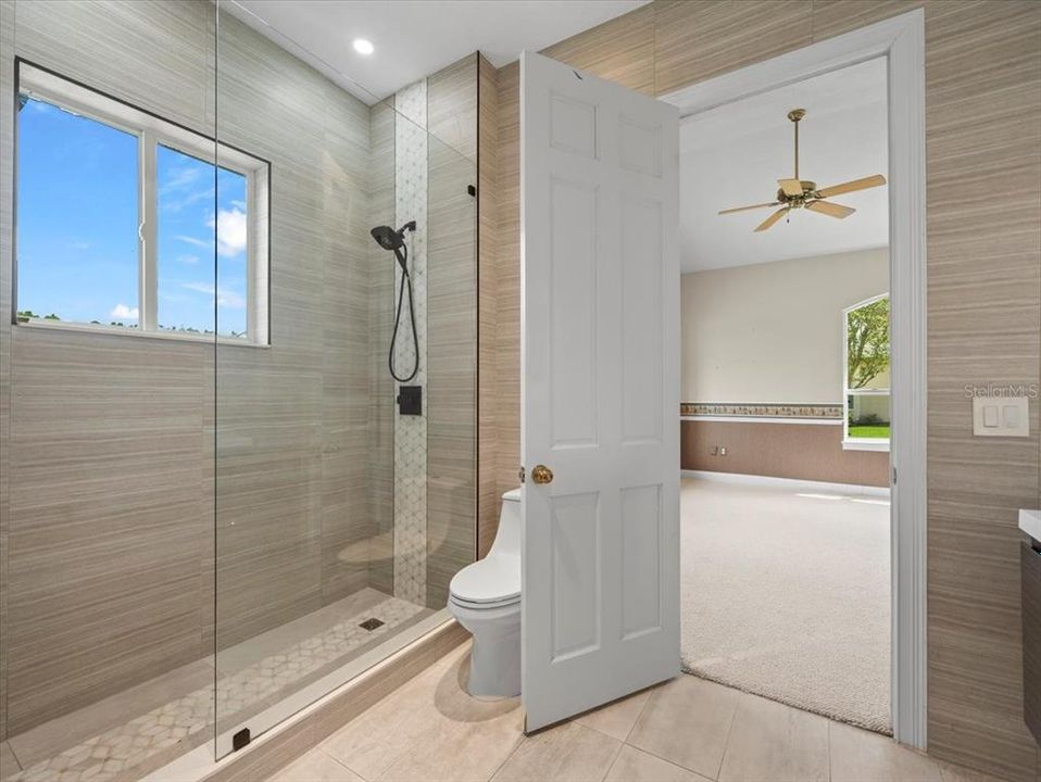 待售: $2,390,000 (4 贝兹, 5 浴室, 4579 平方英尺)