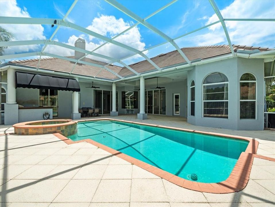 待售: $2,390,000 (4 贝兹, 5 浴室, 4579 平方英尺)