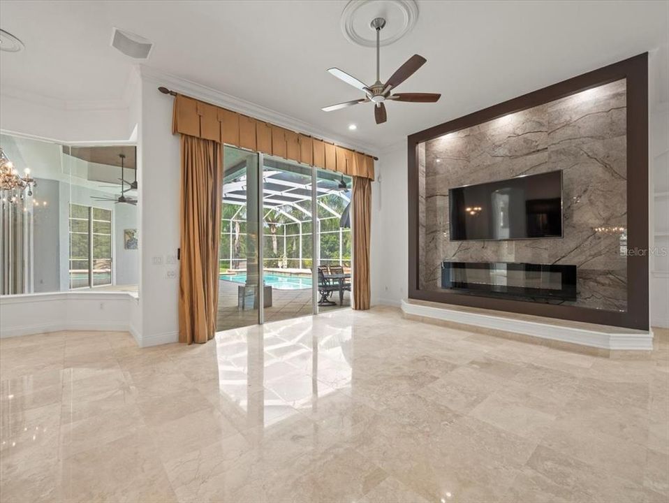 待售: $2,390,000 (4 贝兹, 5 浴室, 4579 平方英尺)