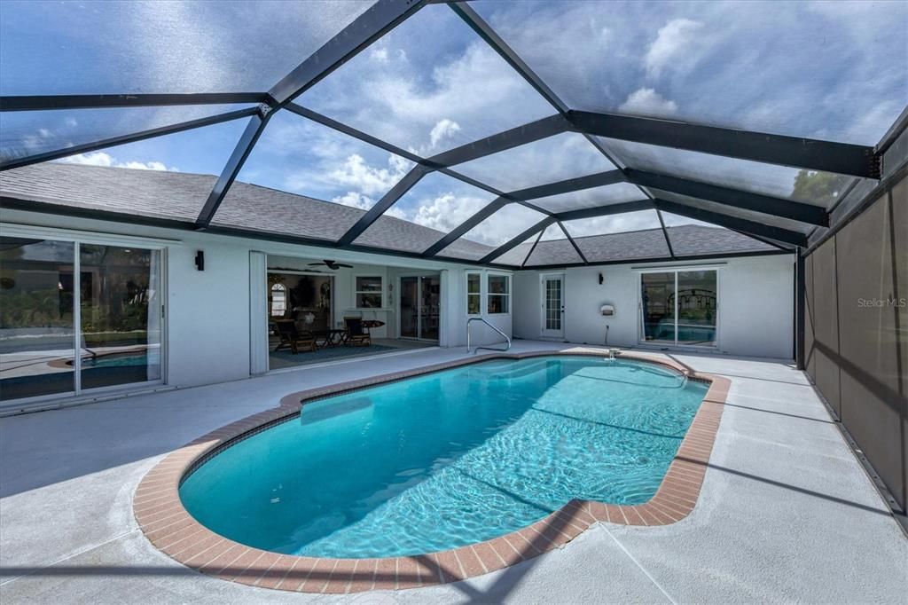 En Venta: $429,000 (3 camas, 2 baños, 1835 Pies cuadrados)