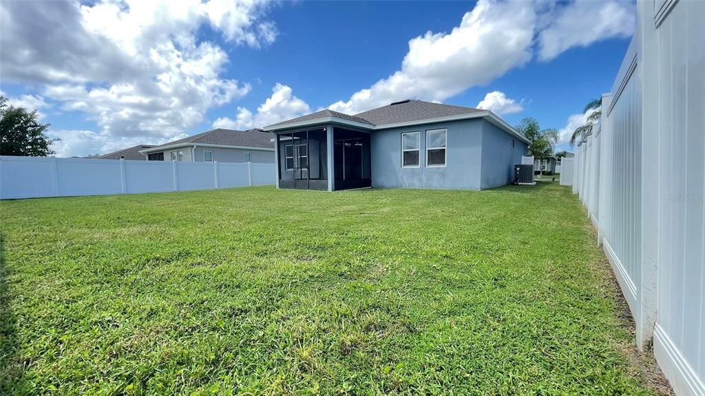 Active With Contract: $369,000 (3 beds, 2 baths, 1515 Square Feet)