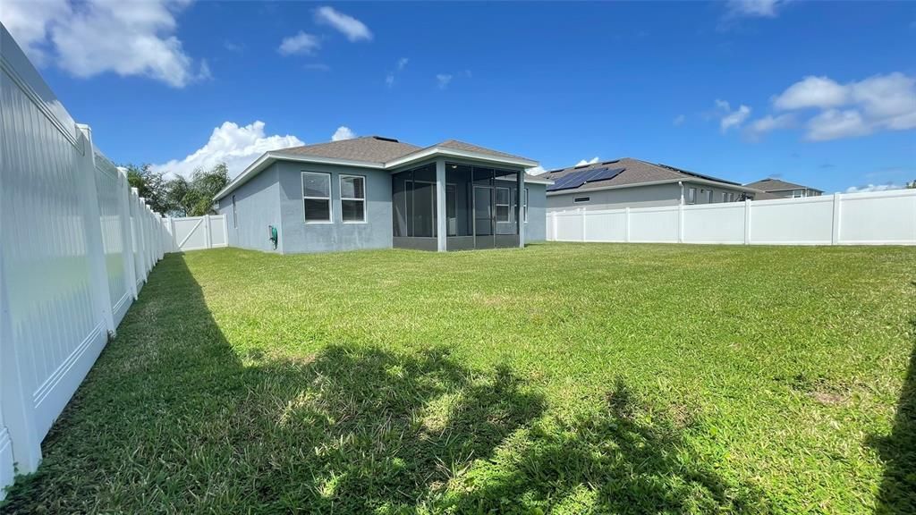 Active With Contract: $369,000 (3 beds, 2 baths, 1515 Square Feet)