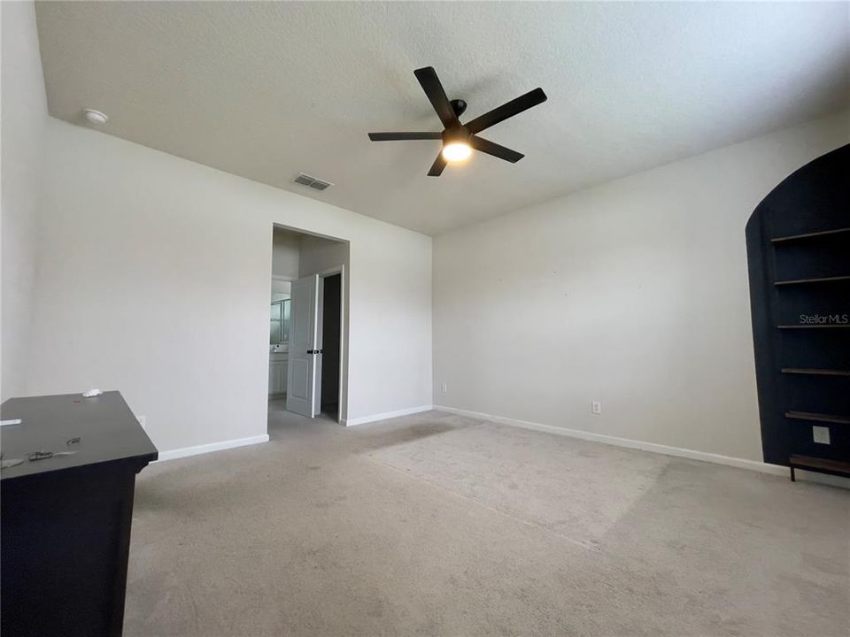 Active With Contract: $369,000 (3 beds, 2 baths, 1515 Square Feet)