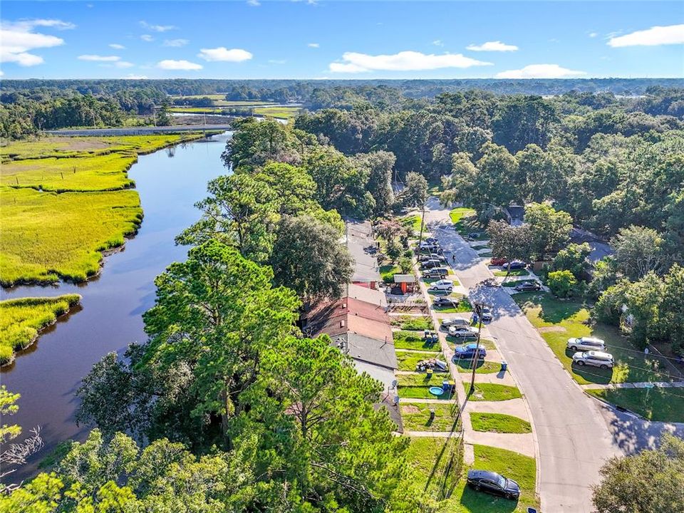 待售: $89,900 (2 贝兹, 1 浴室, 716 平方英尺)