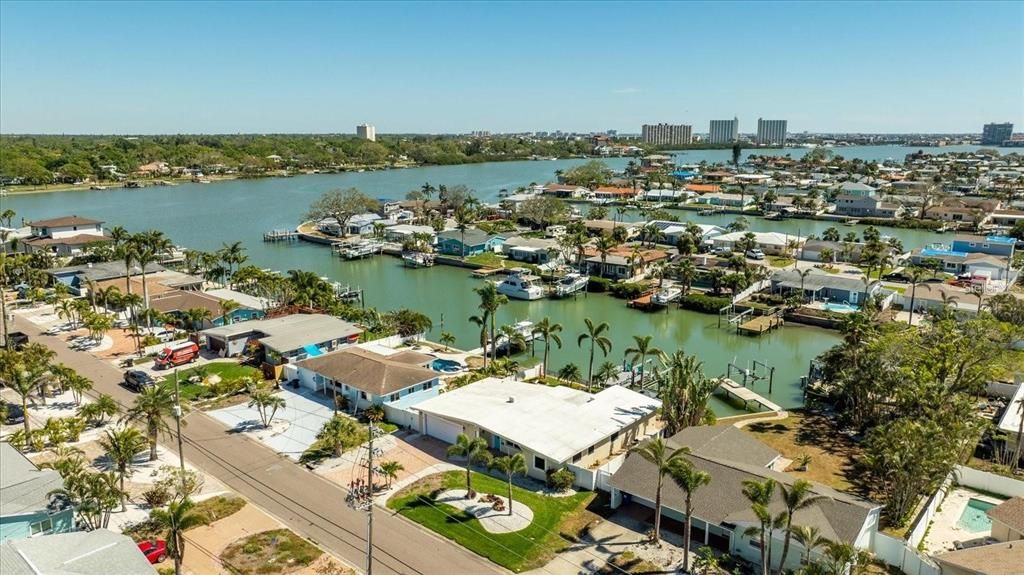 待售: $2,999,999 (4 贝兹, 4 浴室, 2100 平方英尺)