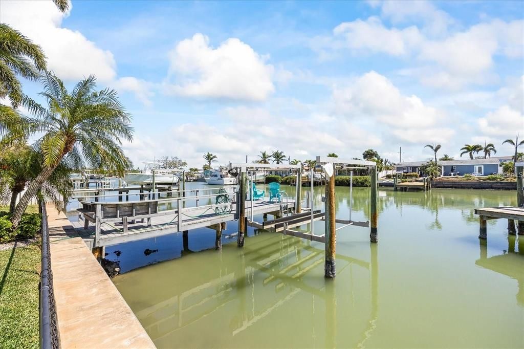 待售: $2,999,999 (4 贝兹, 4 浴室, 2100 平方英尺)