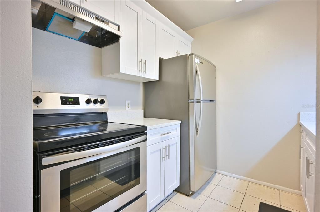 Под контрактом: $1,500 (2 спален, 2 ванн, 912 Квадратных фут)