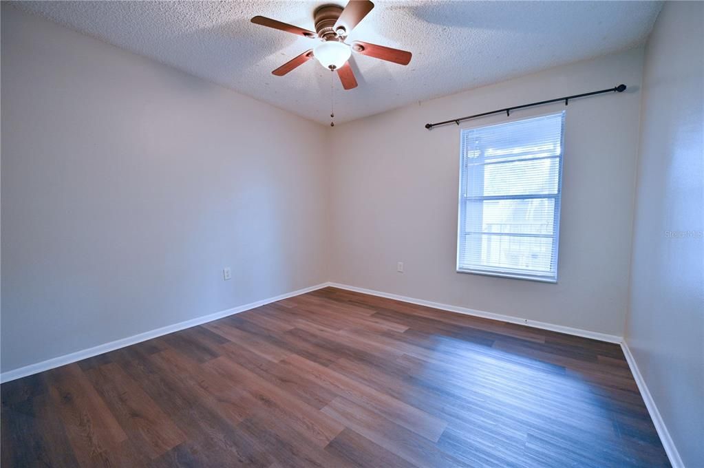 Под контрактом: $1,500 (2 спален, 2 ванн, 912 Квадратных фут)