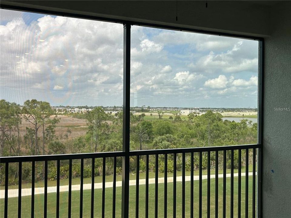 For Rent: $2,000 (2 beds, 2 baths, 1239 Square Feet)