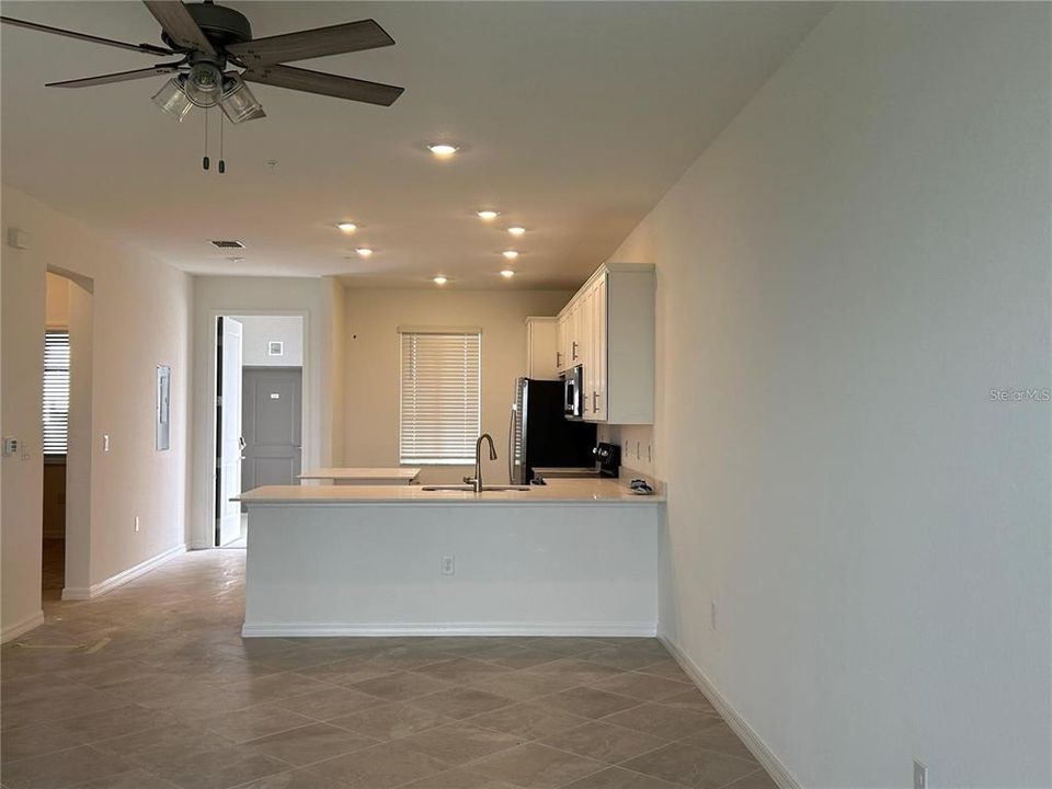 For Rent: $2,000 (2 beds, 2 baths, 1239 Square Feet)
