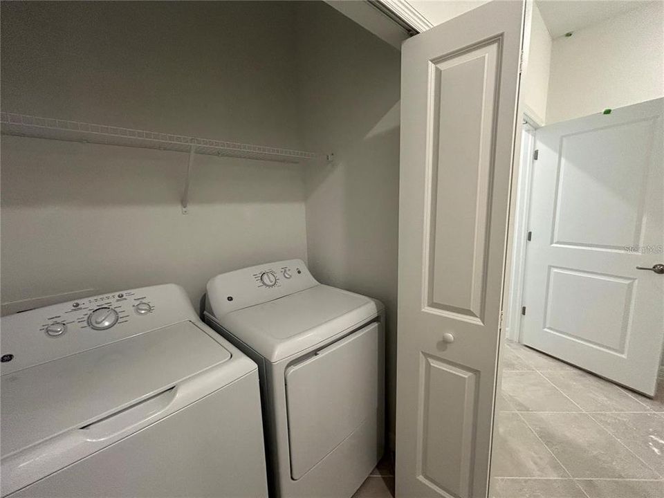 For Rent: $2,000 (2 beds, 2 baths, 1239 Square Feet)