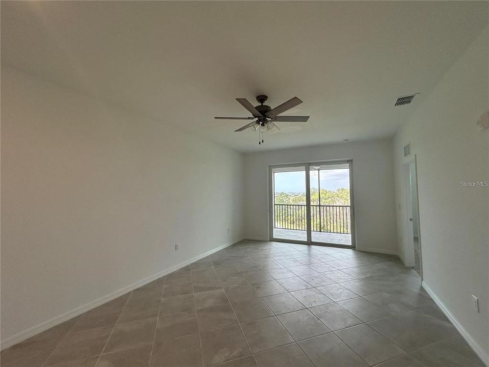 For Rent: $2,000 (2 beds, 2 baths, 1239 Square Feet)