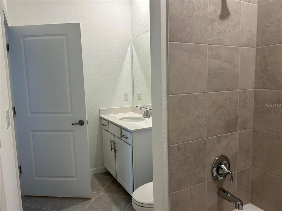 For Rent: $2,000 (2 beds, 2 baths, 1239 Square Feet)